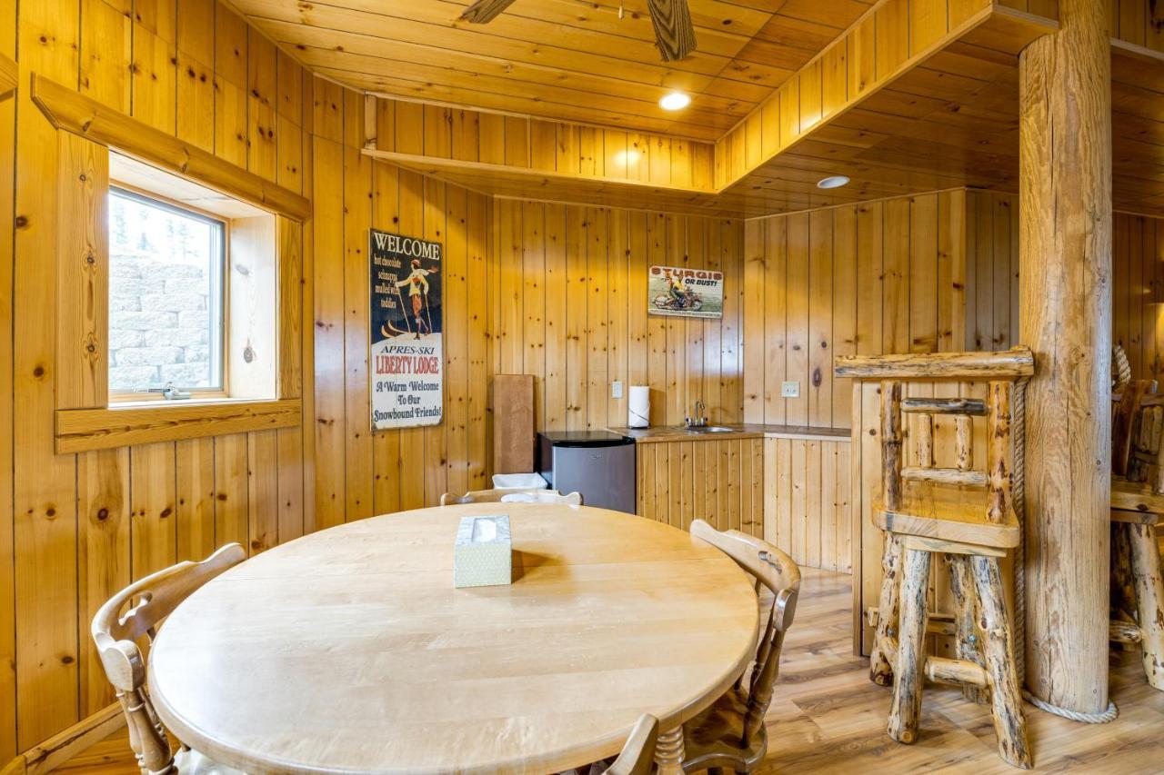 Liberty Lodge At Terry Peak Lead Экстерьер фото